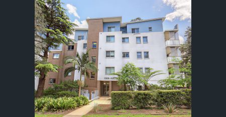 SPACIOUS TWO-BEDROOM GARDEN APARTMENT IN WAHROONGA AVAILABLE FOR RENT! - Photo 5