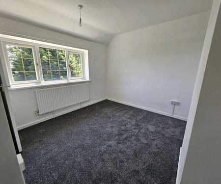 3 bedroom end of terrace house to rent - Photo 3