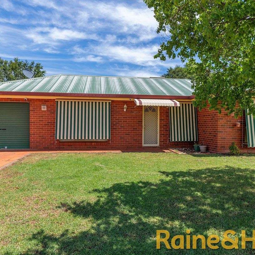 11 Websdale Drive, Dubbo, NSW 2830 - Photo 1