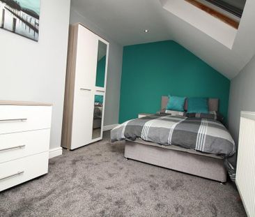 1 bedroom in a house share to rent - Photo 2