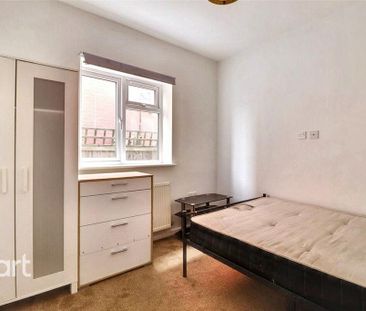 1 bedroom in a house share to rent - Photo 4