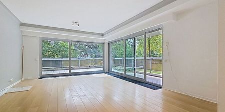 Appartement te huur in Ukkel voor € 1.700 met 3 slaapkamers - Photo 2