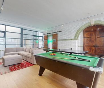 Studio to rent - Photo 2