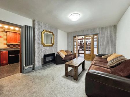 3 bedroom terraced house to rent - Photo 3