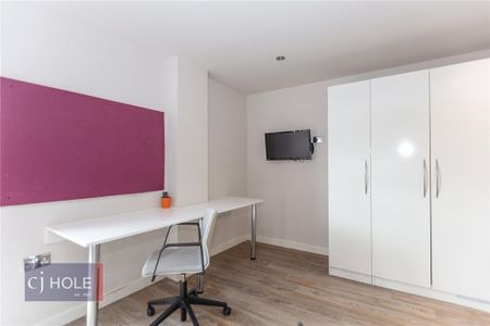 1 bedroom penthouse to rent - Photo 2