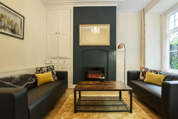 2 bedroom terraced house to rent - Photo 1