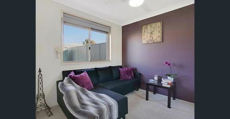 Beautiful Family Home in a Quiet Cul-de-Sac - Photo 2