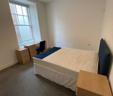4 bedroom apartment to rent - Photo 3