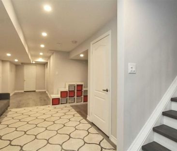 For Lease - 70 Keystar Court, Vaughan, Ontario - Photo 2