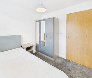 2 bedroom flat to rent - Photo 4