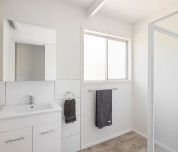 Light-Filled Elevated Home with Leafy Outlook - Photo 5