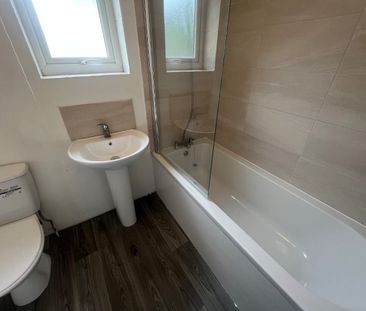 Three Bedroom House To Let in Nottidge Road - Photo 4