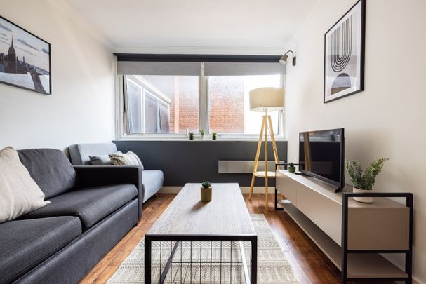 1 Bed Flat, Fitzroy Street, W1T - Photo 1