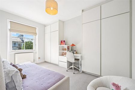 4 bedroom semi-detached house to rent - Photo 5