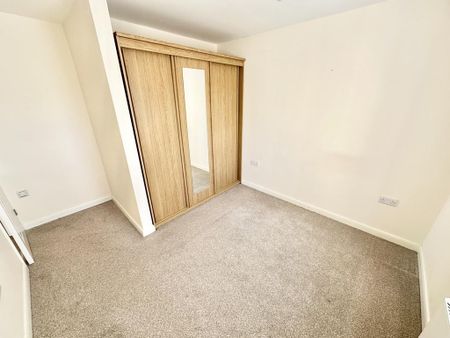 3 bedroom semi-detached house to rent - Photo 4