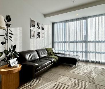 FURNISHED, SMART HOME - Photo 1