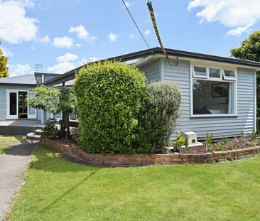 This beautifully renovated three-bedroom home in the heart of Frank... - Photo 6