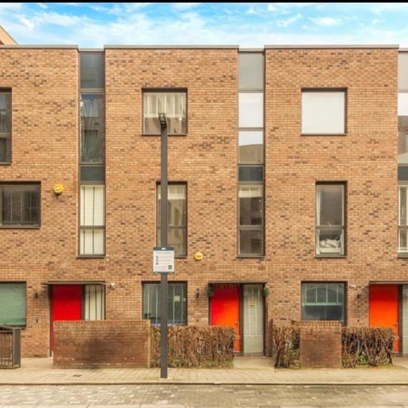 Room in a Shared House, Rennie Street, SE10 - Photo 1