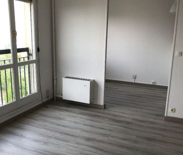 Location Appartement 2 pièces 49m² - Photo 2
