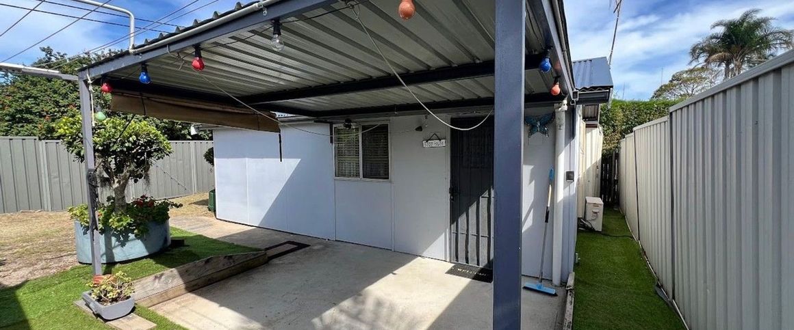 Cottage Living in the Heart of Ettalong Beach - Photo 1