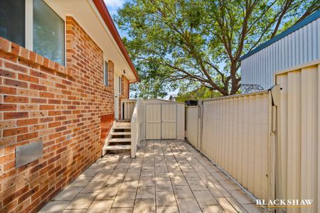 1/5 O'Hanlon Road, Queanbeyan NSW 2620 - Townhouse For Rent | Domain - Photo 4