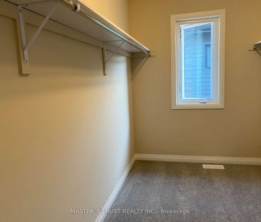 Detached Home For Lease | X9235181 - Photo 5