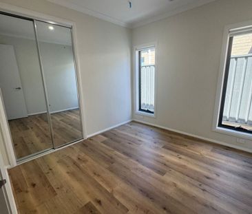 Modern, Brand-New Home in Great Clyde Location - Photo 6