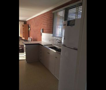 27 Muresk Street, Farrer ACT, Belconnen - Photo 1