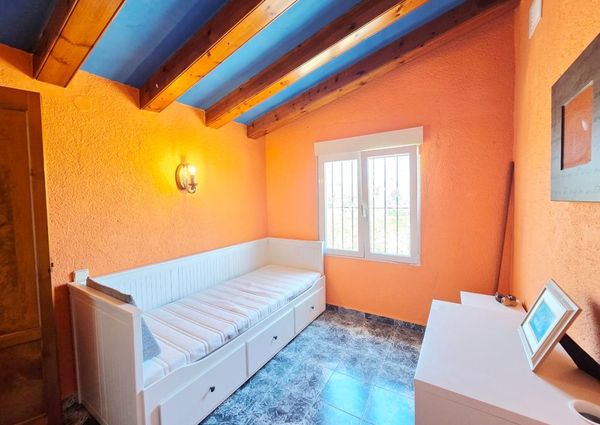 WIDE ESTATE FOR RENT IN TEULADA FOR LONG TERM