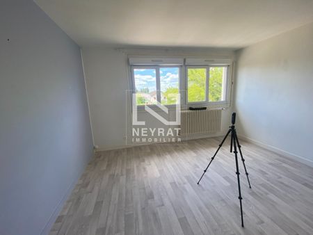 Location Appartement 4 pièces 72m² LOUHANS 71500 - Photo 3