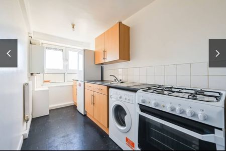 3 Bed Semi-Detached House, Blenheim Road, E6 - Photo 2