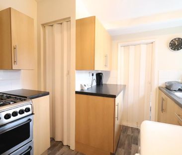 3 bedroom apartment to rent - Photo 5