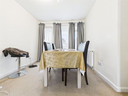 3 bedroom apartment to rent - Photo 3