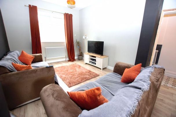 2 bedroom terraced house to rent - Photo 1