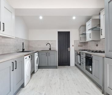 6 bedroom semi-detached house to rent - Photo 3