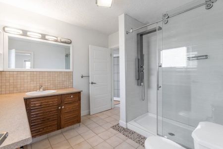 Edmonton Unfurnished house Rental in Strathearn - Charming House In South East Edmonton Community Near the River Valley! - Photo 5