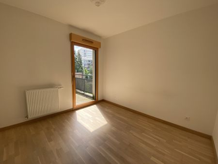 Location Appartement 2 pièces 46m² STE FOY LES LYON 69110 - Photo 5