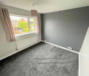 3 bedroom detached house to rent - Photo 3