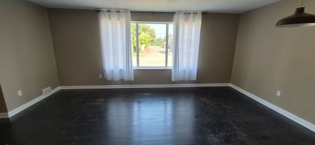 For Lease - 88 Vista Boulevard, Mississauga, Ontario - Photo 4