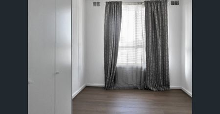 RENOVATED HOME IN QUIET STREET - Photo 5