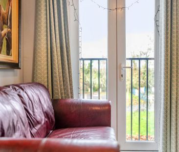 2 bedroom flat to rent - Photo 2