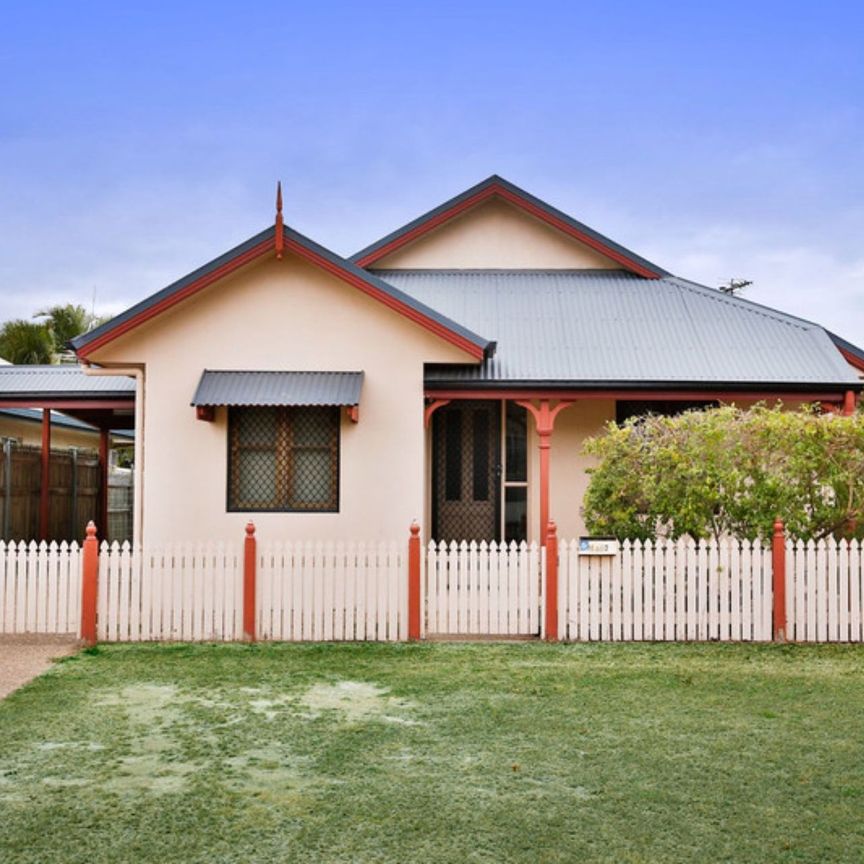 Three Bedroom Cottage in Douglas - Photo 1