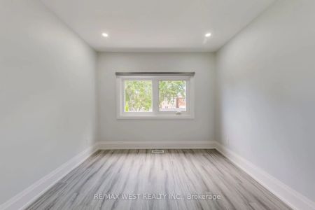 1190 Ossington Avenue #2 - Photo 2