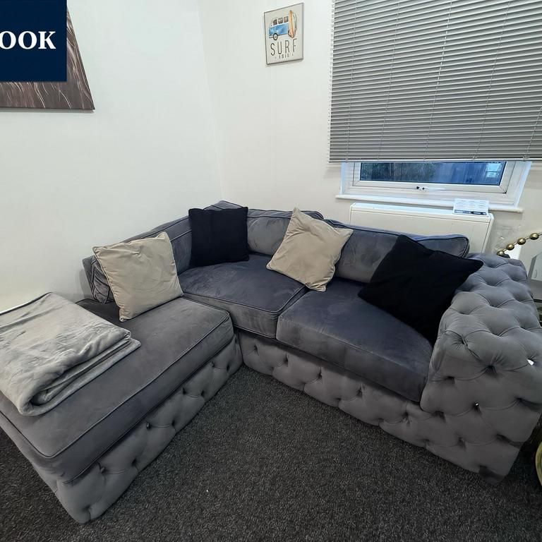 1 bedroom in a house share to rent - Photo 1