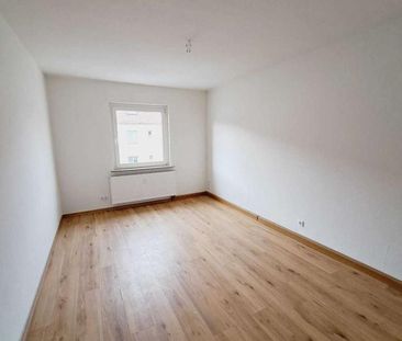 ruhige Lage I 2 Zimmer I neue Einbauküche I modernes Tageslichtbad ... - Foto 1