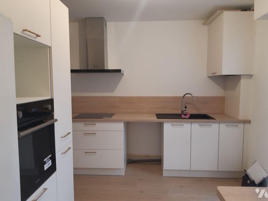 RENNES, rue Bellesculée, Une maison de type 4 d'une superficie de 90m², comprenant : - Au rez... - Photo 1