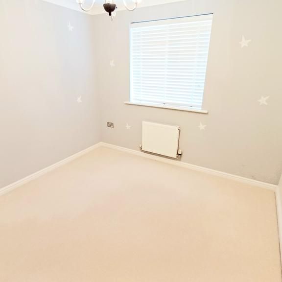 6 bedroom semi-detached house to rent - Photo 1