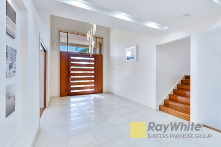 1155 Rosebank Way West, Hope Island QLD 4212 - House For Rent - $2,600 | Domain - Photo 3