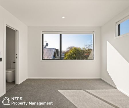 9 Edmund Anscombe Place , Caversham - Photo 4
