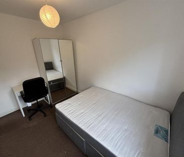 6 bedroom house to rent - Photo 4